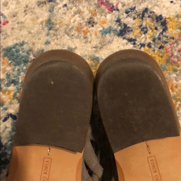 Cut out booties - Picture 4 of 5